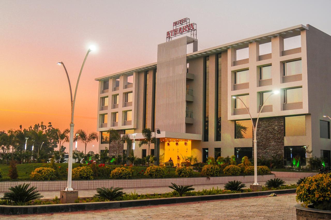 Hotel Atharva Ujaim Exterior foto
