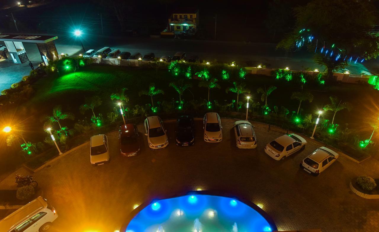 Hotel Atharva Ujaim Exterior foto